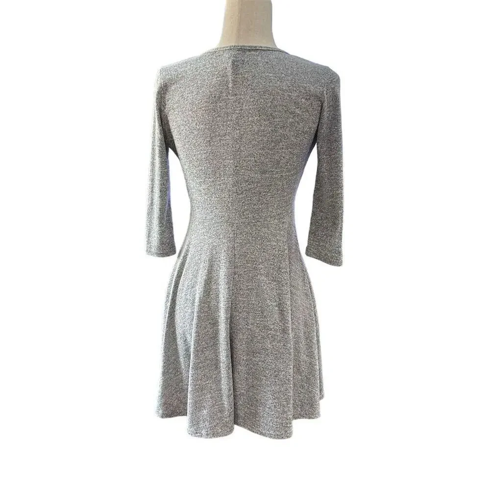 Influence Women's Size 12 Gray V-Neck‎ Long Sleeve Mini Dress - Picture 4 of 8